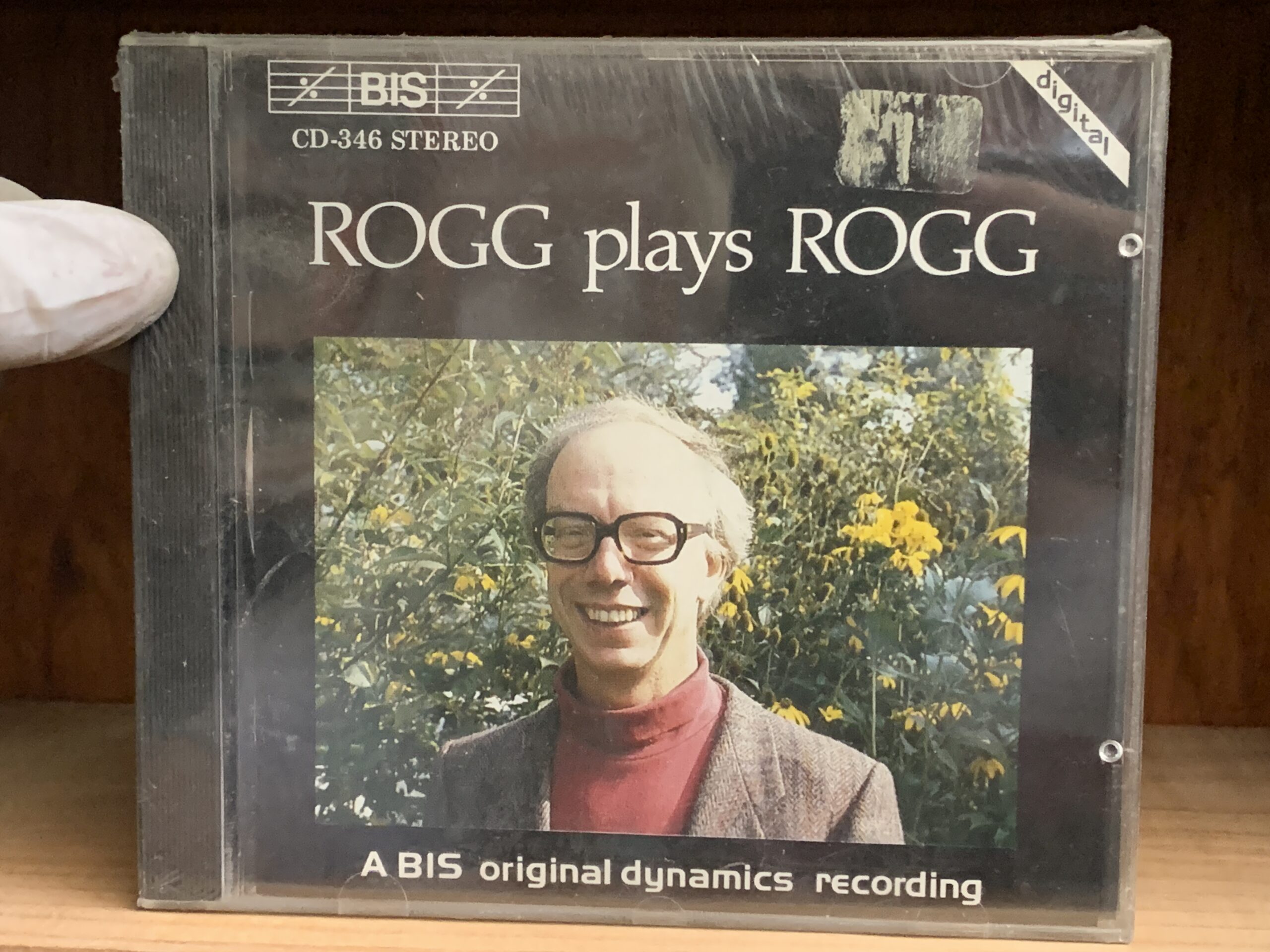 Rogg plays Rogg