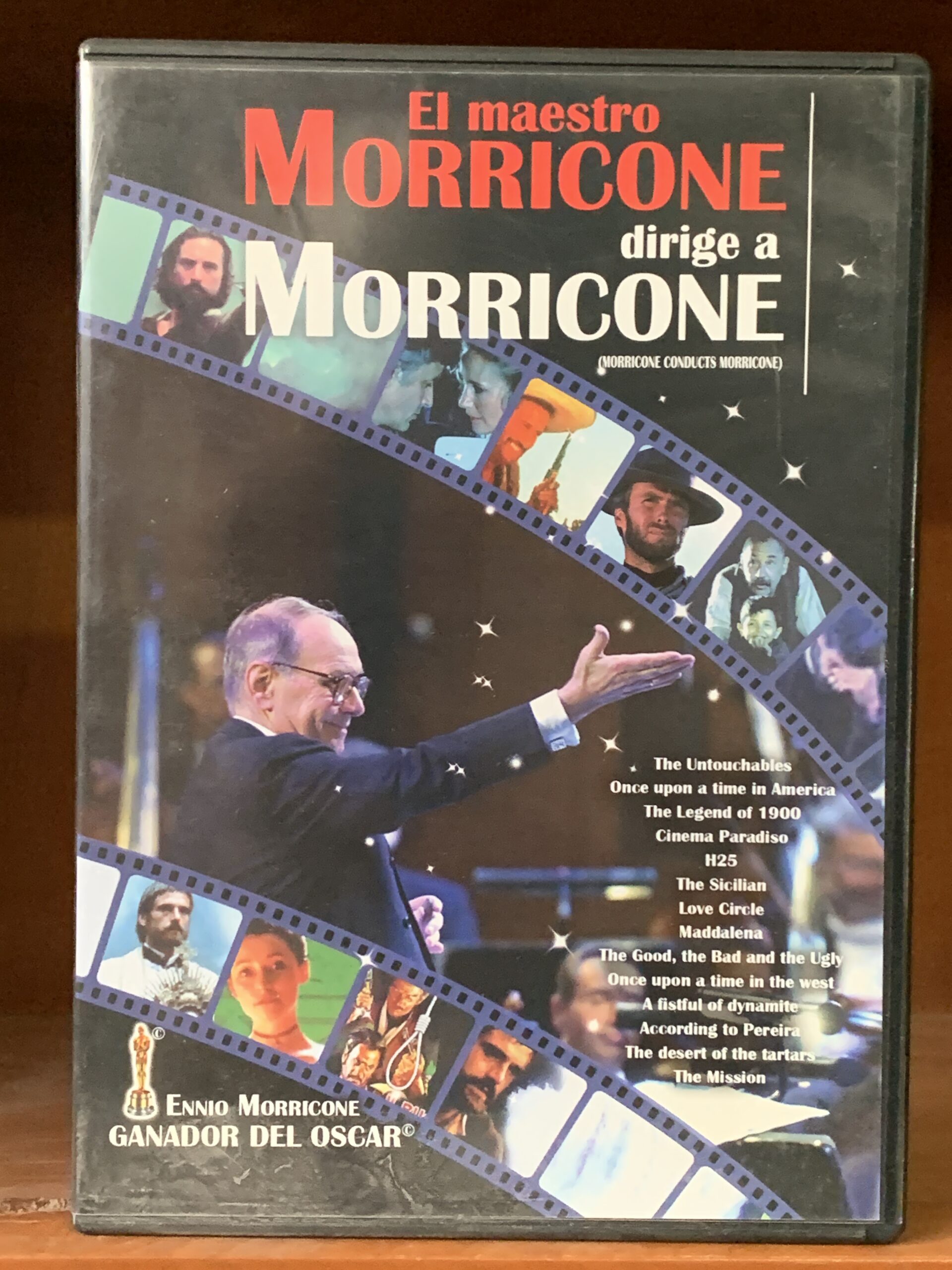 El maestro Morricone dirige a Morricone